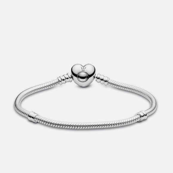Pandora Moments Heart Clasp Bracelet - Picture 2 of 7